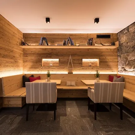 Sonnblick Aparthotel 4*